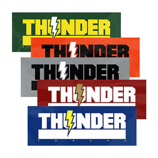 Thunder Trucks Varsity Sticker Medium (sininen pohjaväri)